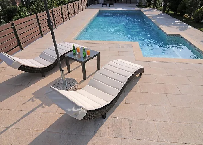 Βίλα Unique Διβαράτα