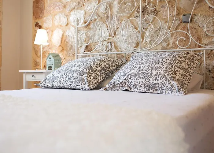 Unique Διβαράτα